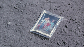 Illustration for article titled Encuentran, 43 años después, el cráter perdido que dejó el Apolo 16 en la Luna